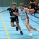 Spieler des BC Bären Kleinbasel mit der Nummer 33 im Dribbling gegen einen Verteidiger